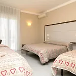Olimpia Hotel 2*