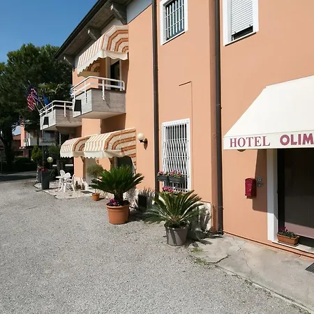 Olimpia Hotel 2*