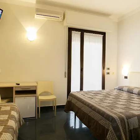 奥林匹亚酒店 酒店 2*